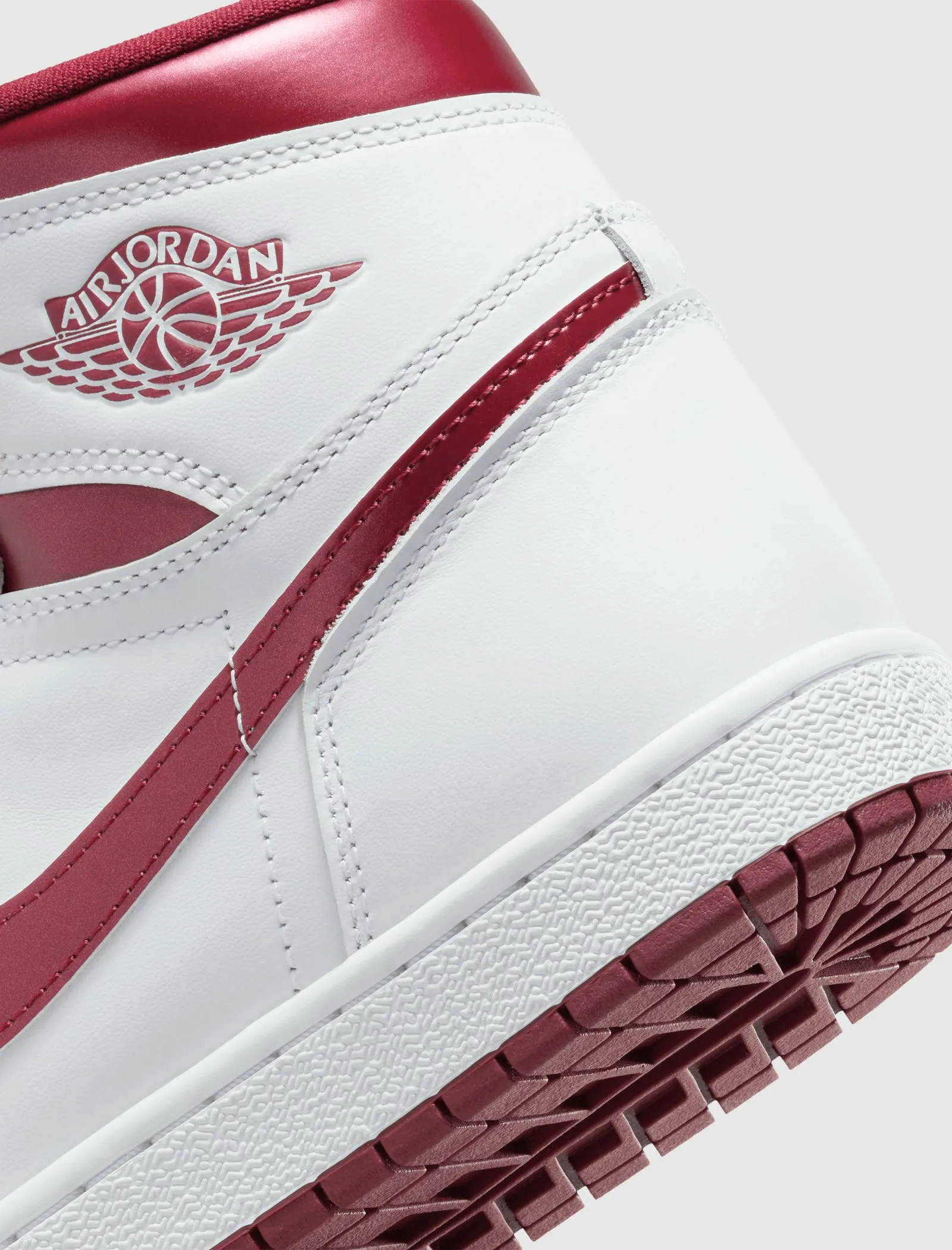 AIR JORDAN 1 RETRO HI OG 85' "METALLIC BURGUNDY"