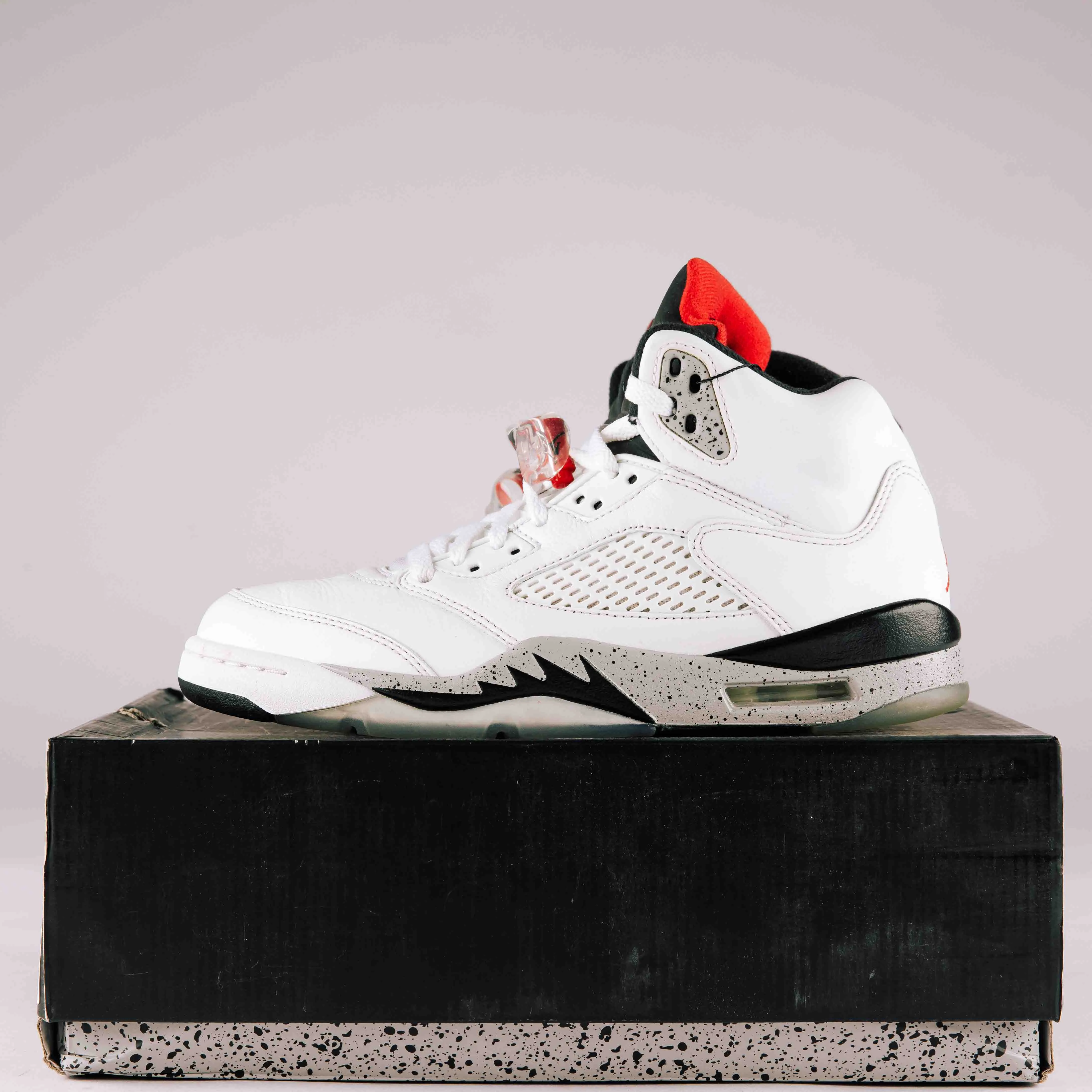 Air Jordan Retro 5 White Cement - Used - 0214