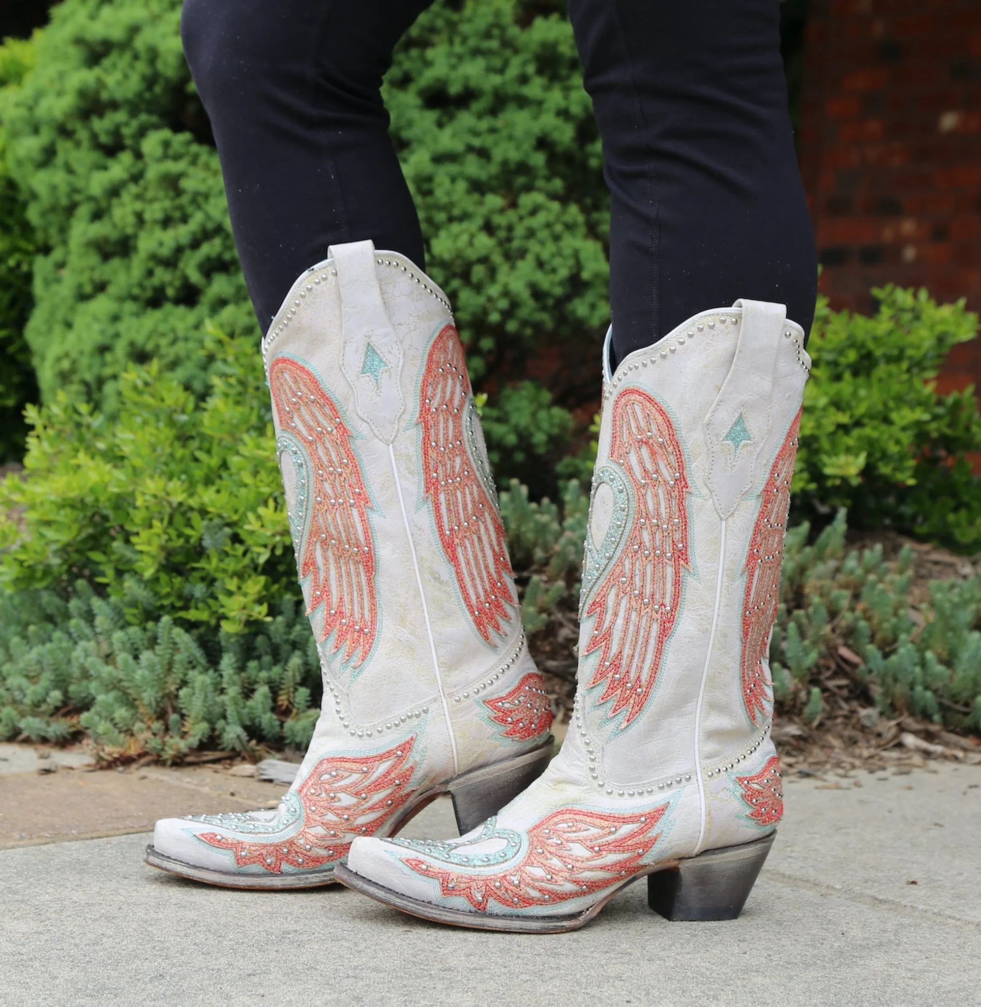 Corral White "Heart & Wings" Boots         A4236