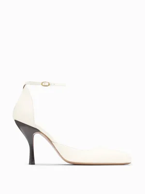 Cream Nekkar pumps