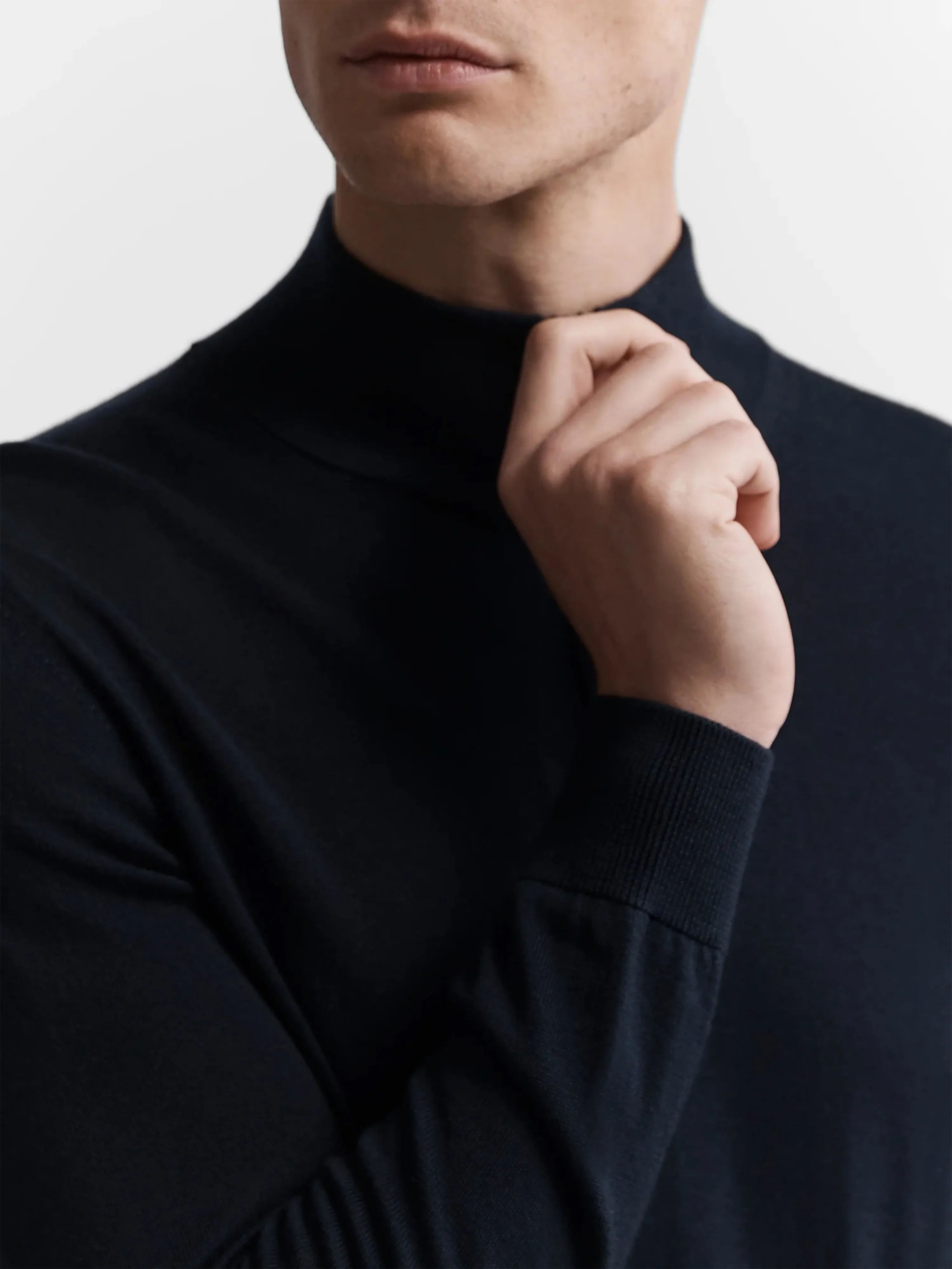 Merino Wool Quarter-Zip Jumper - Navy