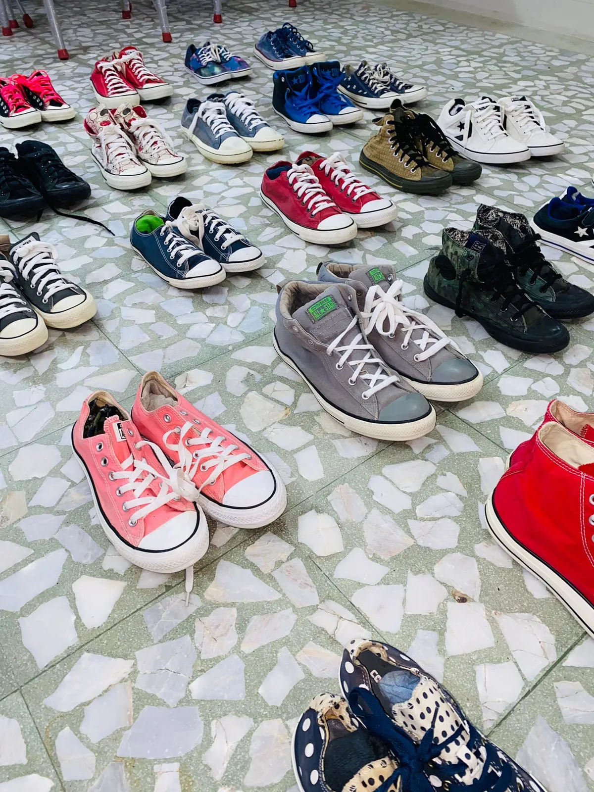 #VV311 Converse & Vans Pairs 25 PCs